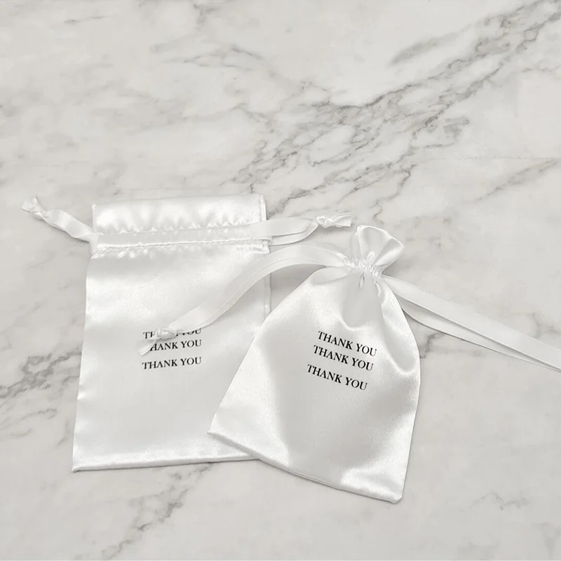 커스텀 로고 화이트 실크 새틴 백, 헤어 익스텐션 포장, 쥬얼리, 웨딩, 가발, 메이크업 선물 가방, 드로스트링 파우치, 도매 50p