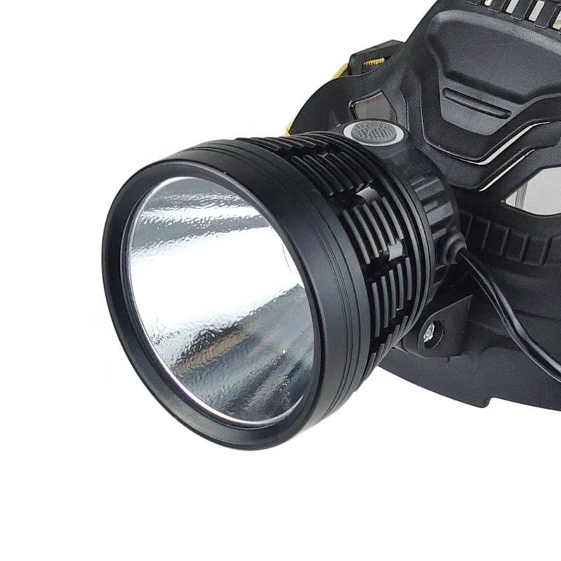 캠핑 낚시에 더 나은 3개의 18650 배터리가 포함된 P70 LED Cree 슈퍼 브라이트 헤드라이트가 포함된 장거리 야외 헤드램프