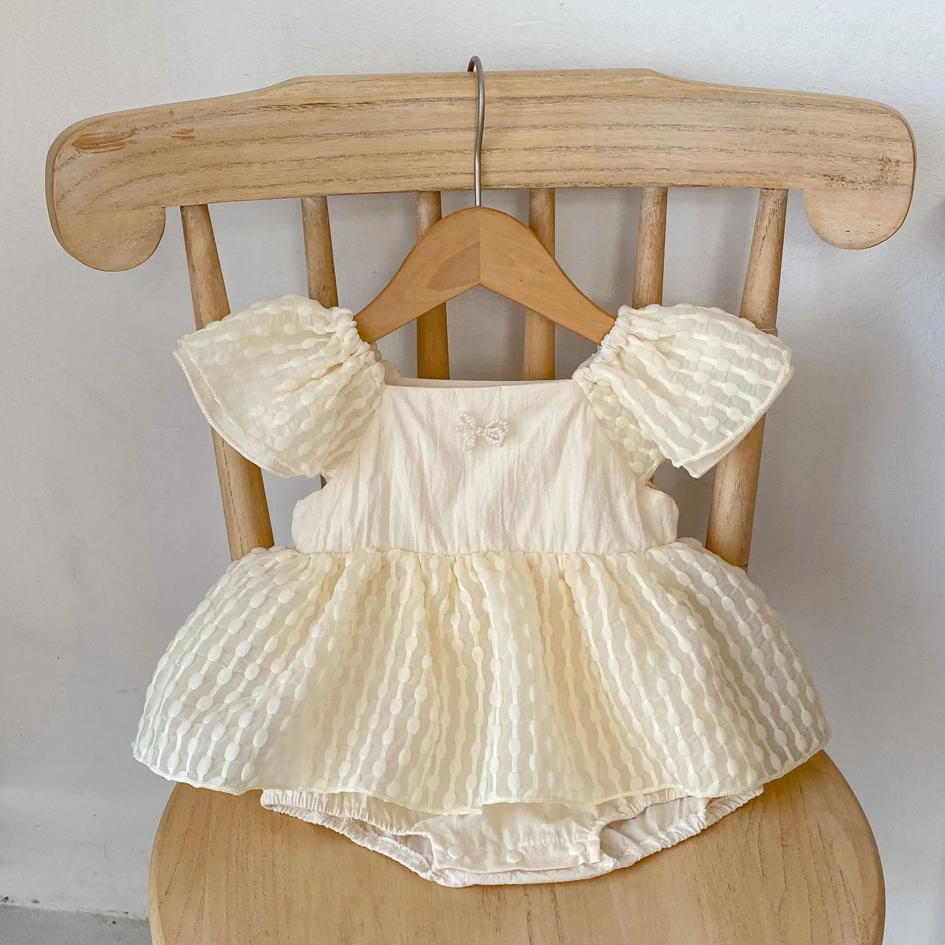 

2023 Summer Baby Bodysuits Girls Flying Sleeve One Piece Dress Fashion Newborn Clothes Infant Birthday Party Princess Dress Jum