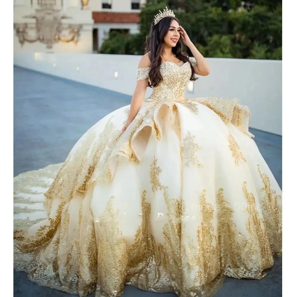 

XGGANDXRR White Shiny Quinceanera Dress Ball Gown Gold Lace Applique Beaded Ruffles Corset Sweet 16 Dress Vestidos De XV Anos