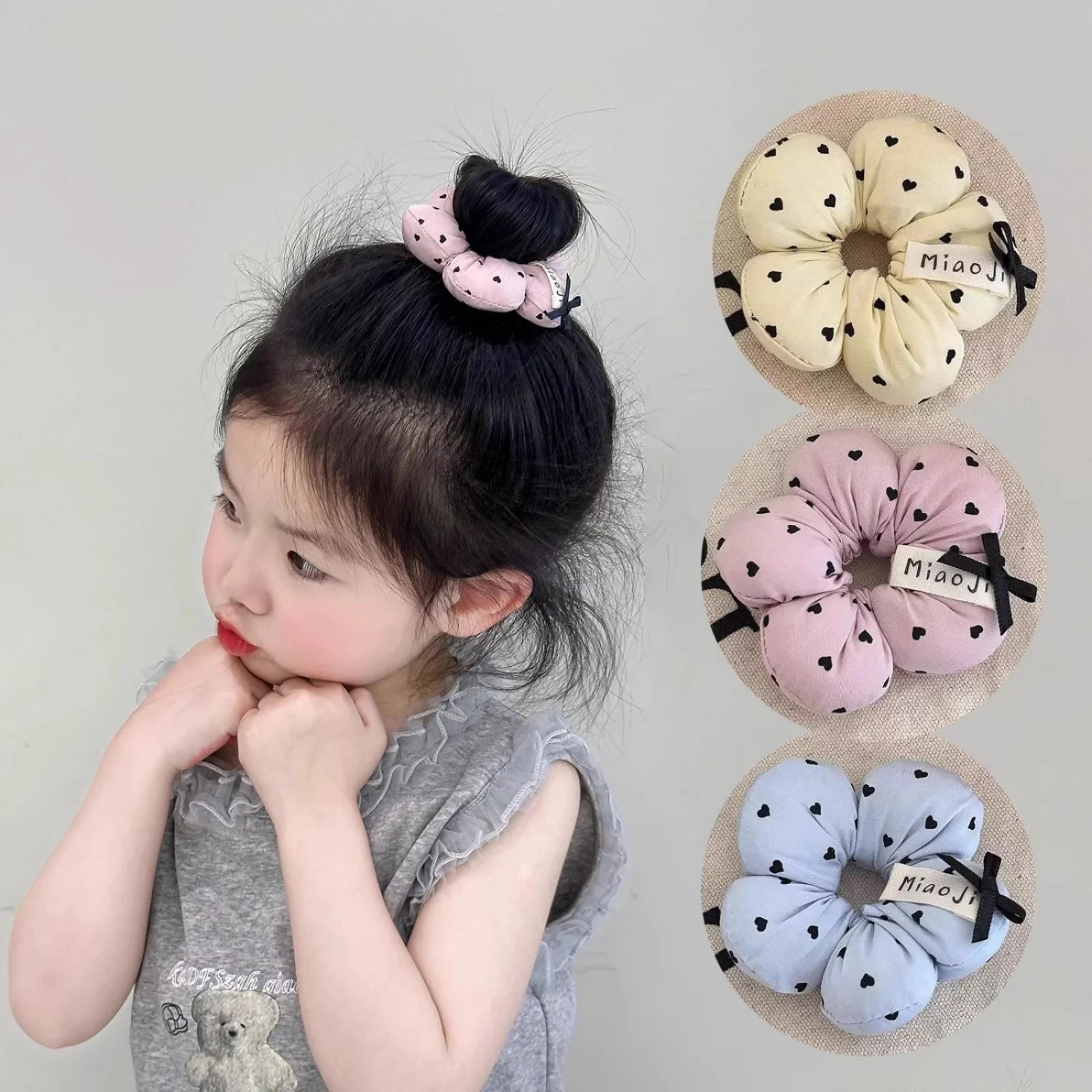 One piece of cute flower-shaped hair ties for kids, heart-shaped - printed elastic hair ties, sweet hair accessories for girls.