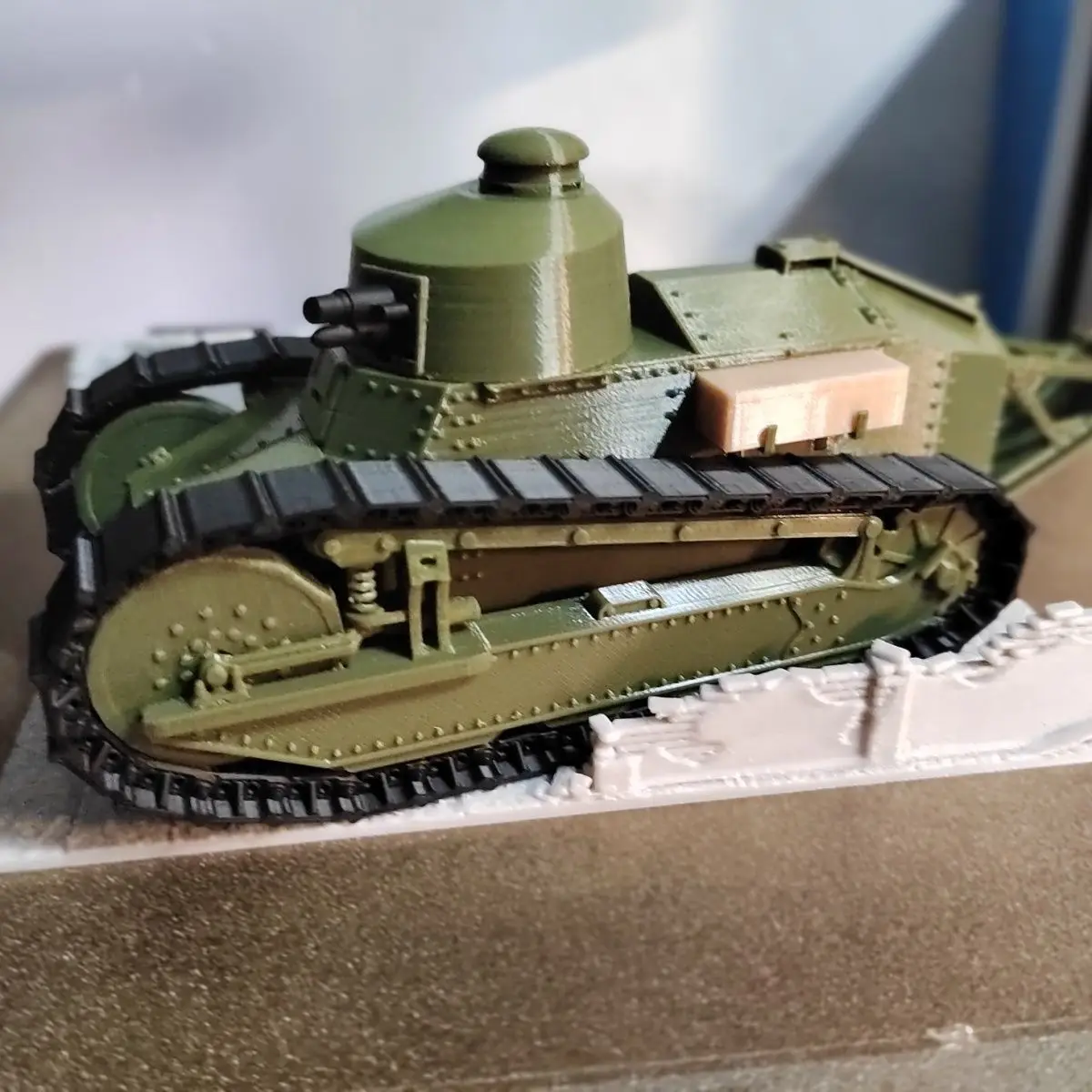 Maquette Char Renault FT-17 1:35 – Tank RC Historique