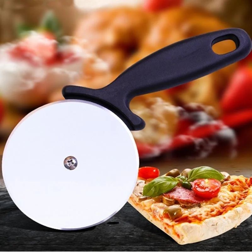 Stainless Steel Round Pizza Cutter