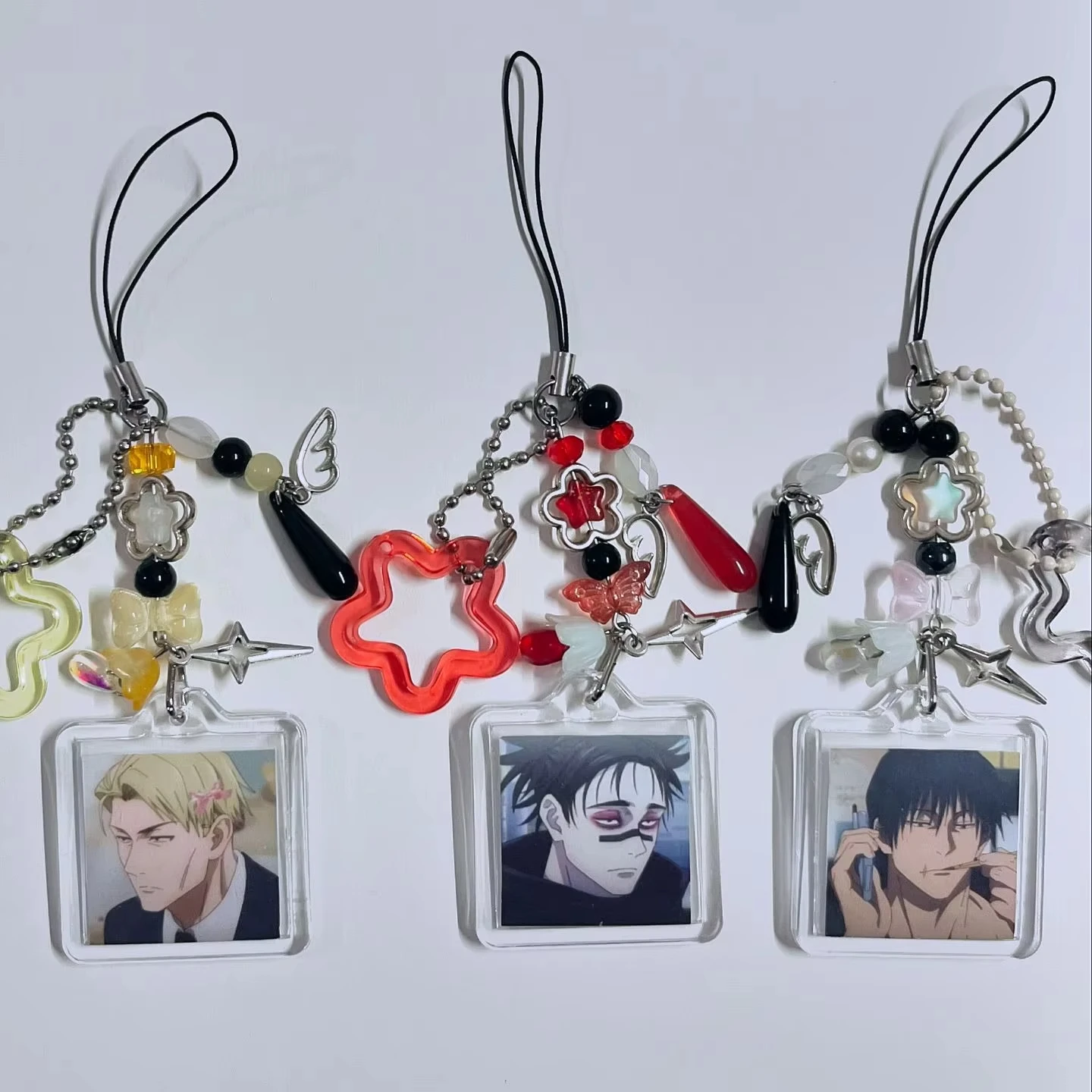 Y2K Handgefertigtes Perlen-Handyband Nanami Kento Choso Fushiguro Toji Quadratischer Acryl-Anhänger Schmetterling Stern Perlen Anime-Fan-Geschenke