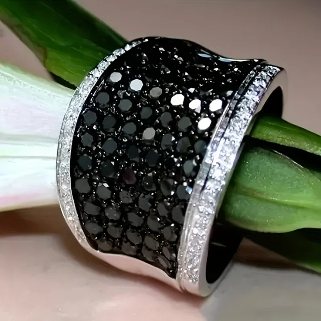 Vintage Luxury Wide Promise Rings for Women Paved Sparkling Black Synthetic Zircon Wedding Bands Rings Fashion Jewelry Gift