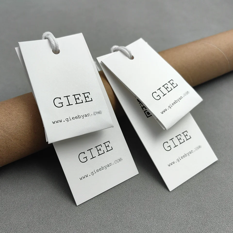 Fashion Free Sample New Design Clothing Hang Tag Spare Button Bag Specialty Paper String Rope Pattern