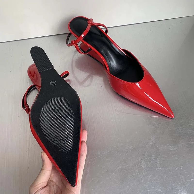 Zapatos de tacón alto con cuña para mujer, calzado con hebilla y Correa, color rojo, 2024