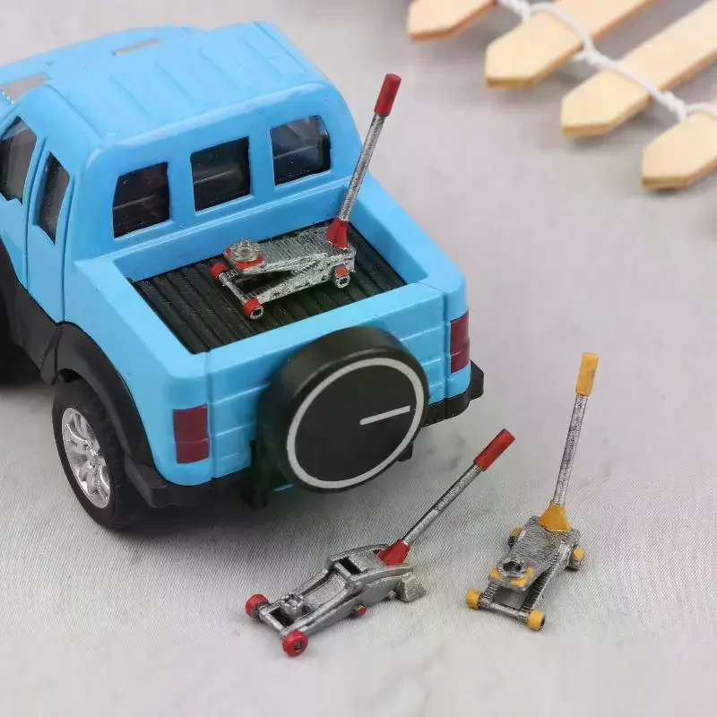 1/64 Scale Car Lifting Jack Model Modification Garage Repair Accessories Scene Collocation Miniature Sculpture Display