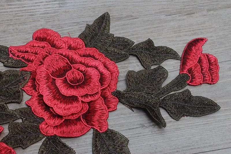 Floral Embroidered Sew-on Patches for Fashion and DIY Projects