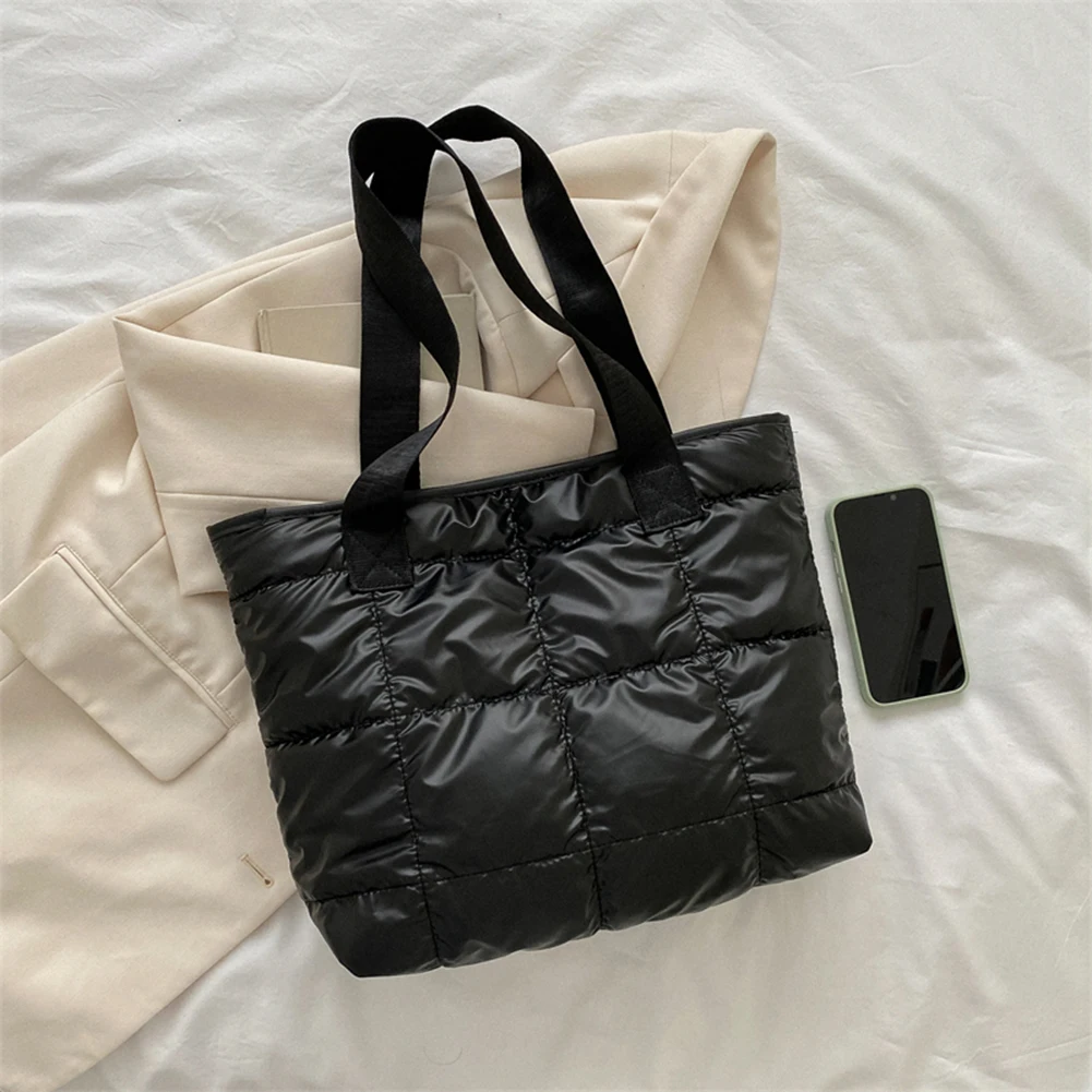 Fashion Shoulder Bag Large Capacity Cotton Padded Ladies Tote Handbags Rhombus Purses Handbags Quilted Solid for Leisure Travel