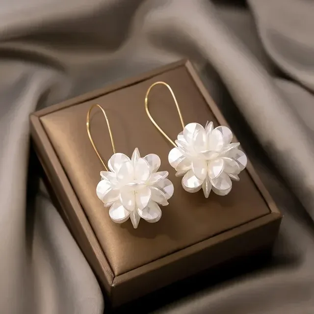 Women's Pearl Petal Ball Earrings Fashion Trend Long Flower Ball Earrings DIY Geometric Ear Buckle Party Holiday Jewelry Gifts