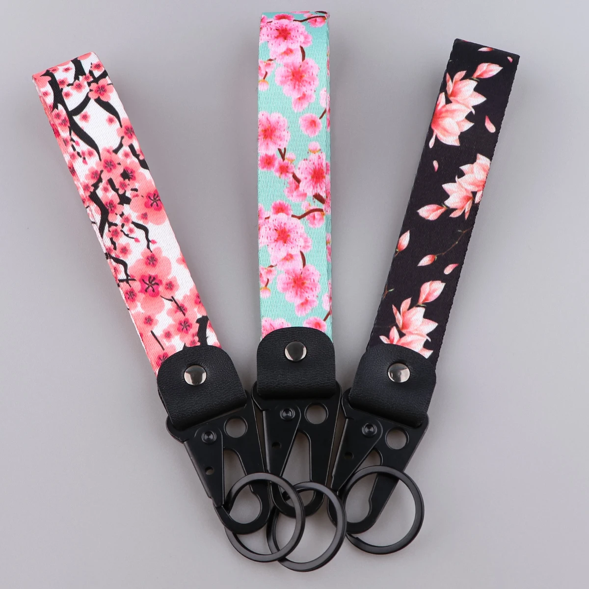 桜田通　Key Ring Sakura da Festa Sakura Car Keychain Cherry Blossom Lanyard Hanging Strap