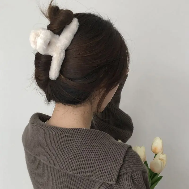 New 14cm Elegant Plush Hair Clip Claw Korean Fashion Extra Large Imitation Rabbit Plush Grab Cawl Clips Girl Hair Accessories