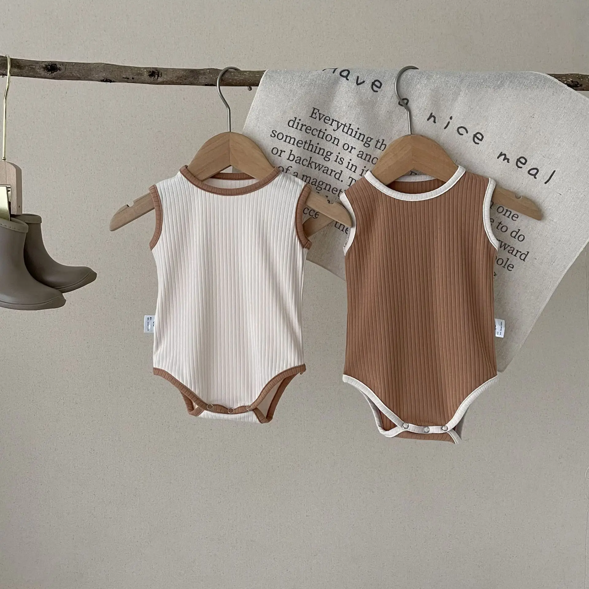 Baby Clothing 2024 Summer Baby Round Collar Sleeveless Baby Boys and Girls Color Matching Simple Fashionable Kids Romper