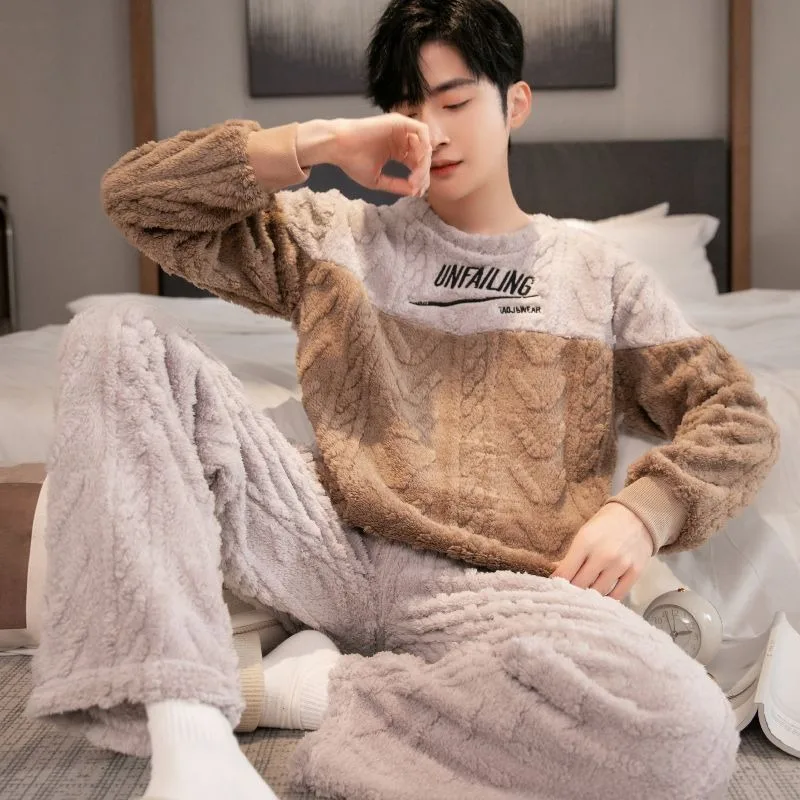2024 New Pajama Men Long-sleeved Flannel Loose Homewear Jacket Korean Version Thick Plunsh Coral Velvet Young Students Sleepwear