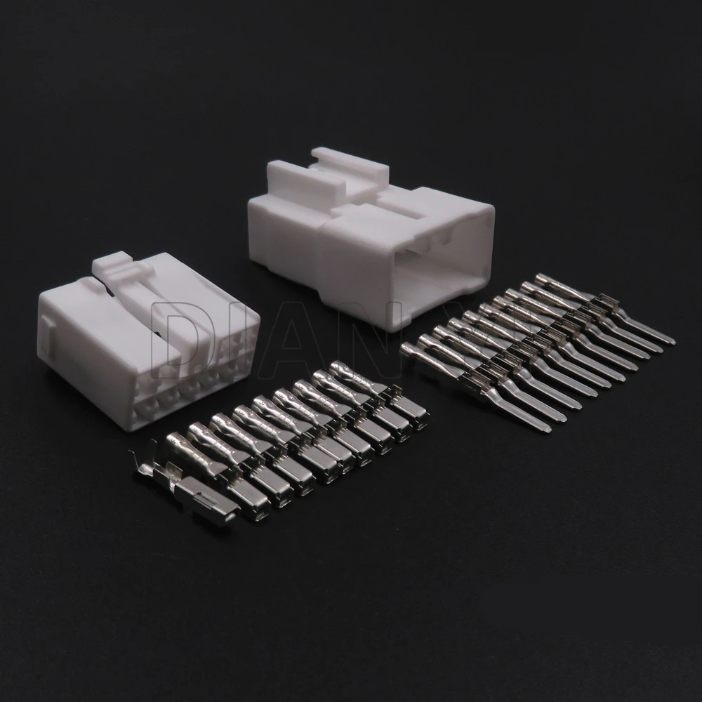 Рисунок 2 - Негерметичные разъемы в пластиковом корпусе с кабелями