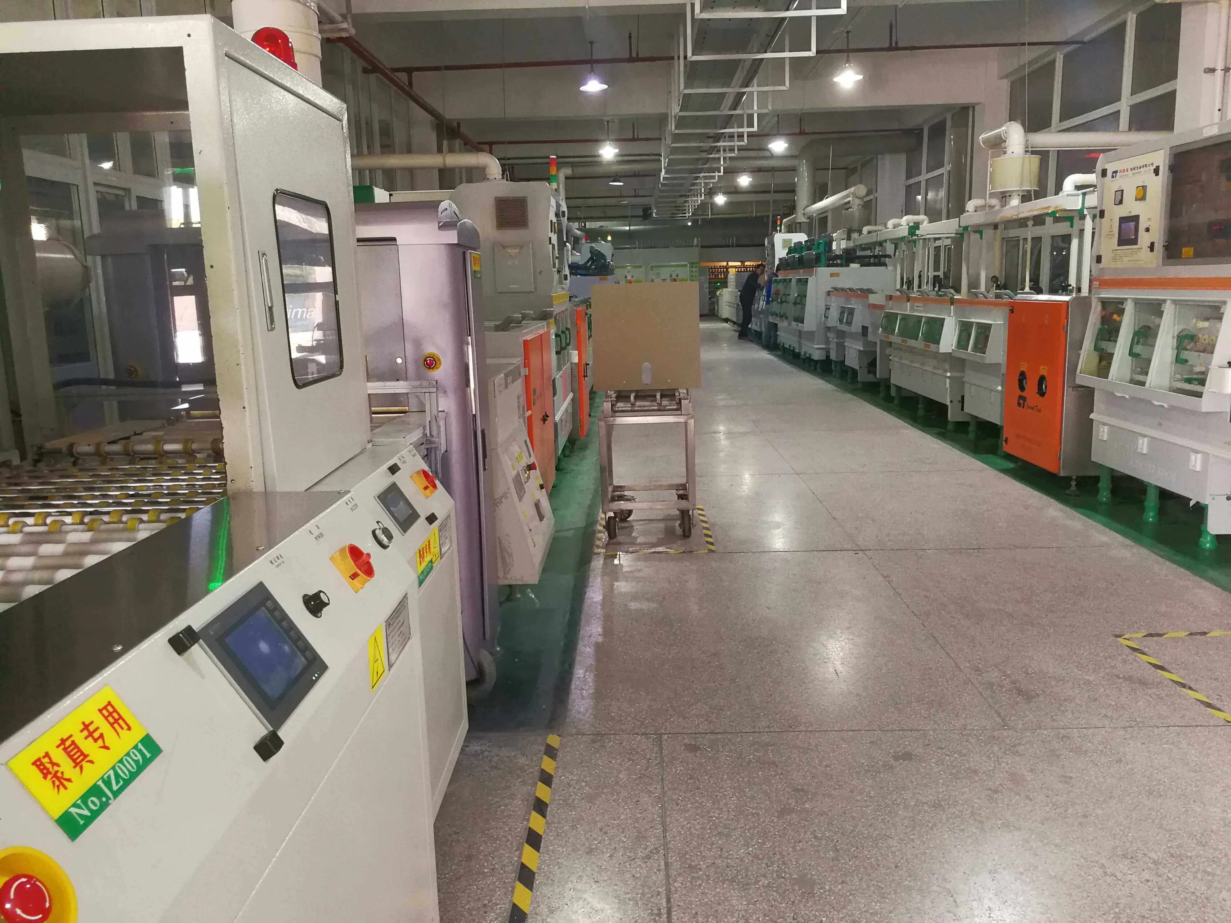 Flexible PCBs Electronic Circuit Board Manufacturing Surface insulating film 0.05mm copper 0.035mm Min Solder Mask bridge 0.1mm.