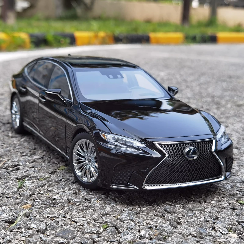 AUTOart 1:18 LEXUS LS500h sedan Car Model LS500 Personal