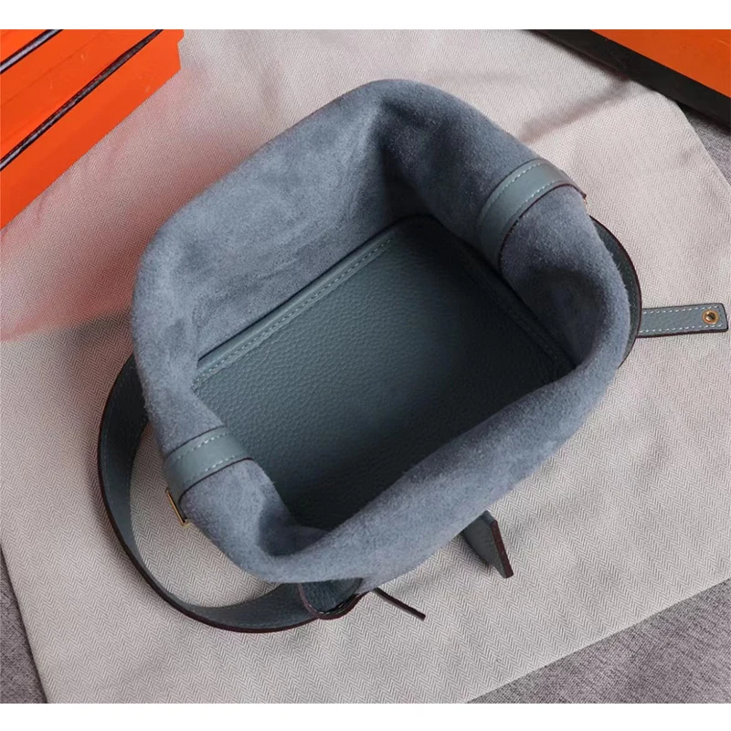 

2023 Independent Designer Women's Luxury Bag High-End Leather Classic Bag High-Quality Leather