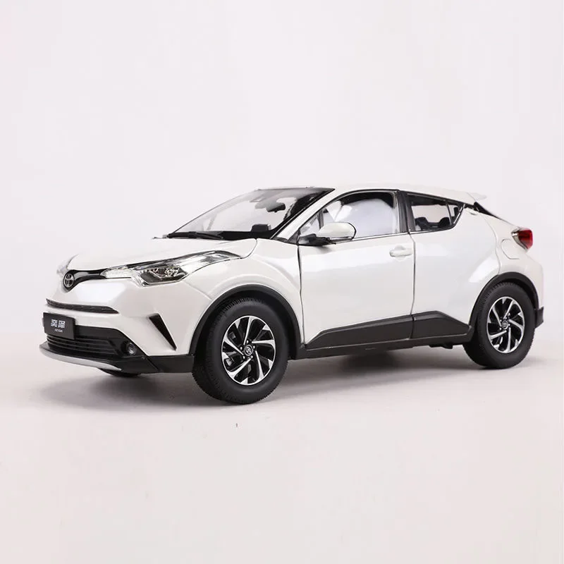 

Литый под давлением в масштабе 1:18 Toyota IZOA, полнодверный сплав, имитация автомобиля, модель деликатеса, статическая коллекционная игрушка, Подарочный дисплей