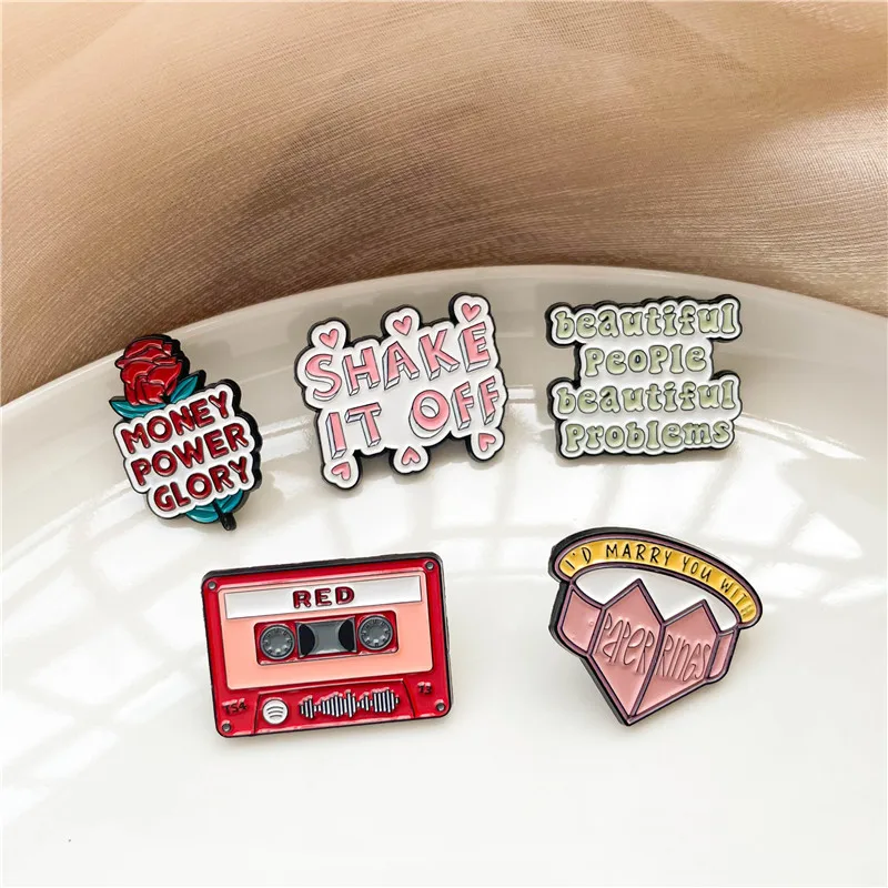 Beatiful People Money Power Glory Smalto Pin Vintage Tape Heart Red Rose Shake It Off Bavero Badge Hat Bag Badge Regali Gioielli