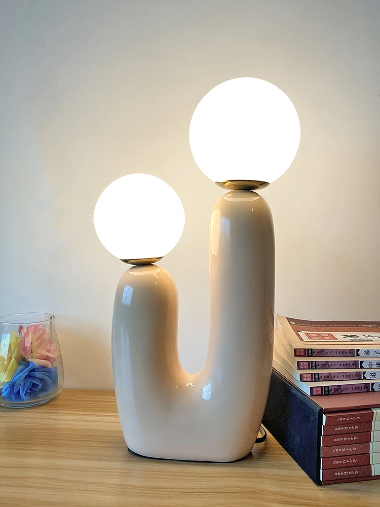 Oo Lamp