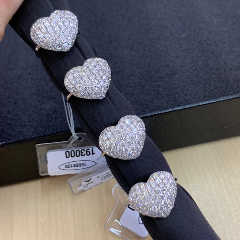 Рисунок 4 - Оригинальные Ювелирные изделия Aazuo