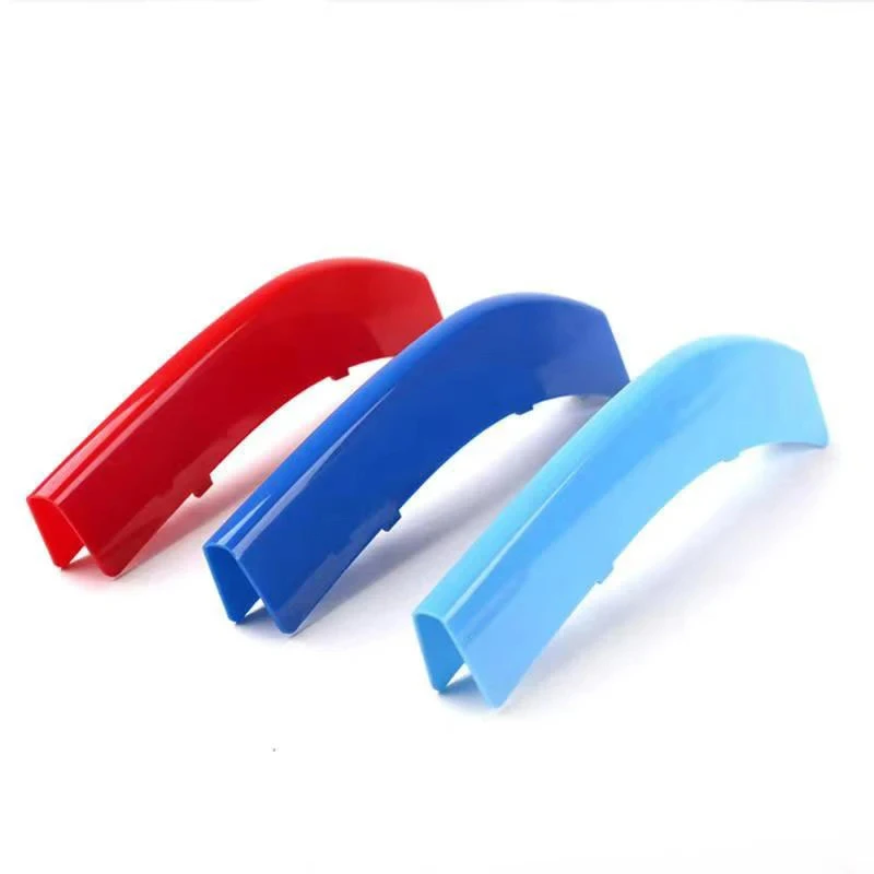 Рисунок 5 - наклейки на решетку радиатора BMW