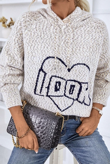 Рисунок 5 - Пуловер с капюшоном на завязках с надписью