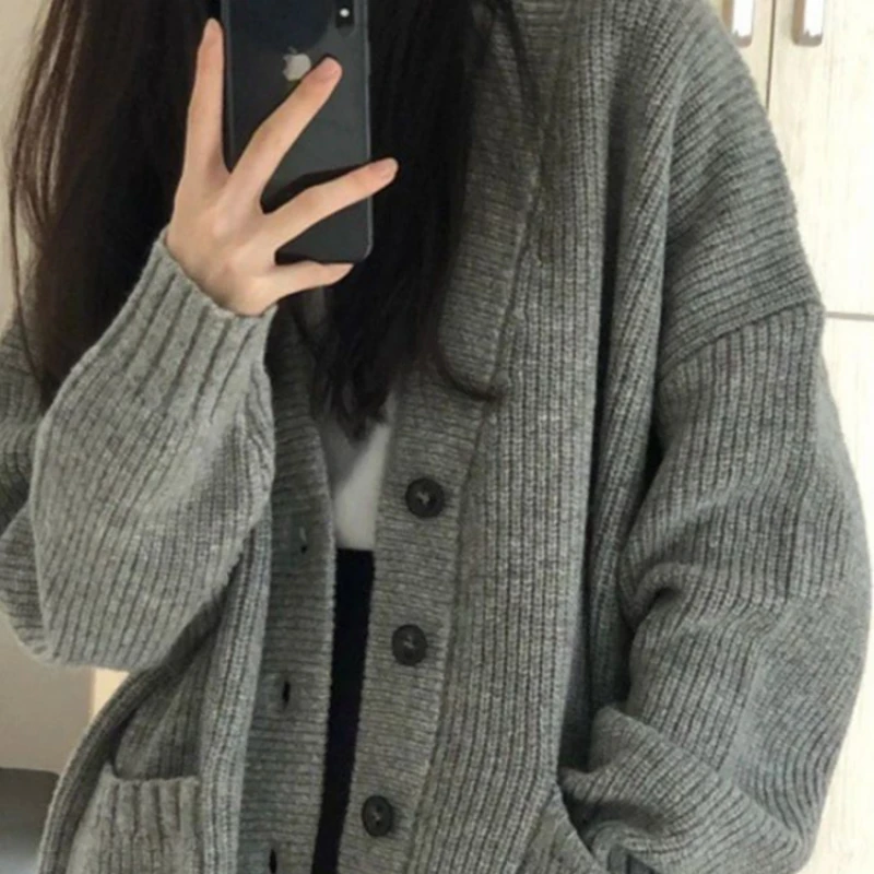 

Korean V-neck knit cardigan sweater female autumn and winter 2023 new simple lazy casual loose knit coat