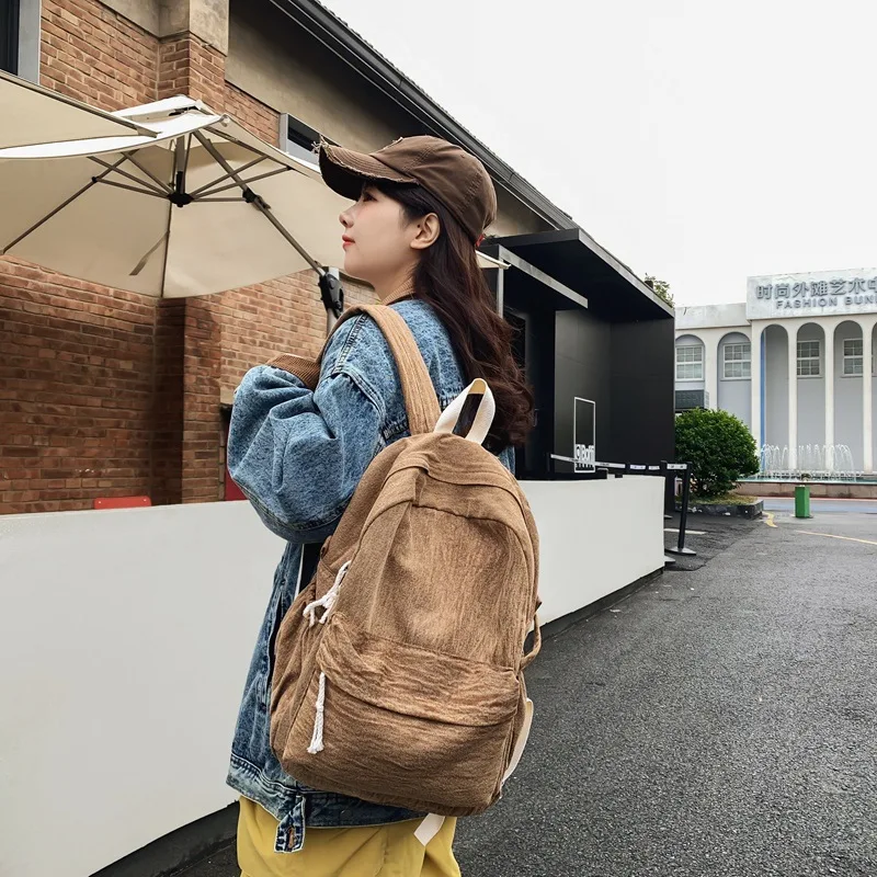 Women's Backpack 2024 New Solid Color Minimalist Nylon Material for Commuting, Large Capacity Fashionable Mochila