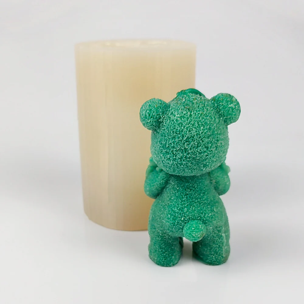 3D A bear With a Bouquet Moulds Flower Animals Soap Molds