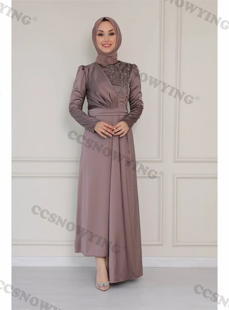 

Женское платье с длинным рукавом, длинным рукавом и бусинами