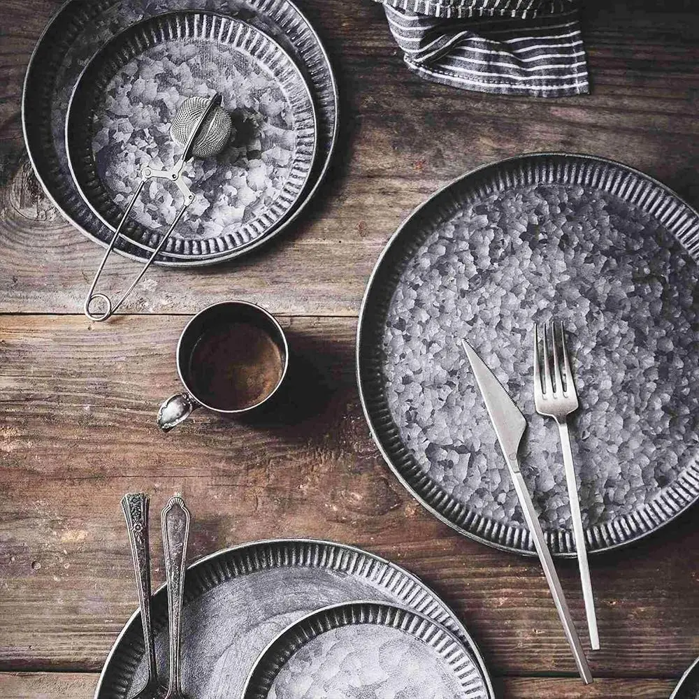 Old Iron Art Storage Plate Vintage Iron Plate Round Wrought Storage Tray Dessert Cake Dried Fruit Home Kitchen Decor storage box storage tray