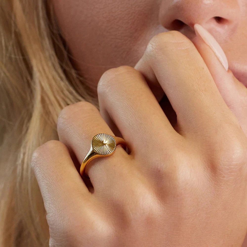 High Quality Wave Rings for Women Minimalist Dainty Rays Texture Circle Ring Stainless Steel Signet Chunky Dome Ring Jewelry 3