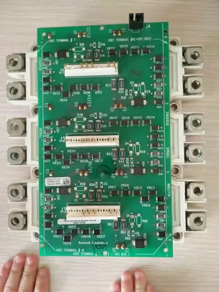 

AB700/179527-A02 179990-A02 349896-A02 337861-A01/A02