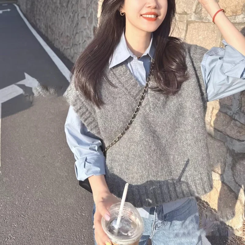 Women V Neck Knitted Vest Sweater