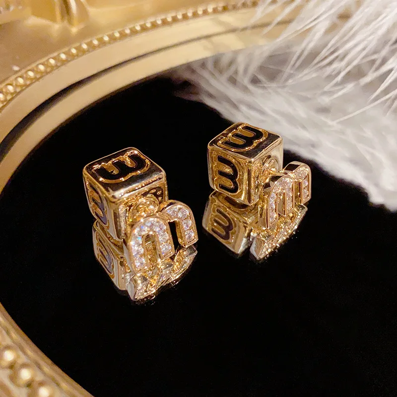 

Korean Letter Square Design Zircon Stud Earrings for Women Luxury Fashion Stainless Steel Earrings Jewelry Accessories Gift
