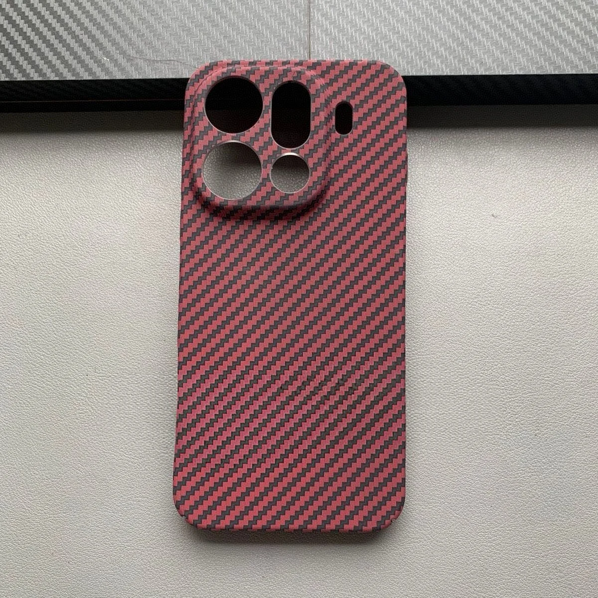 Carbon Fibre Slim Protective Hard Back Cover Case համար Smartphone