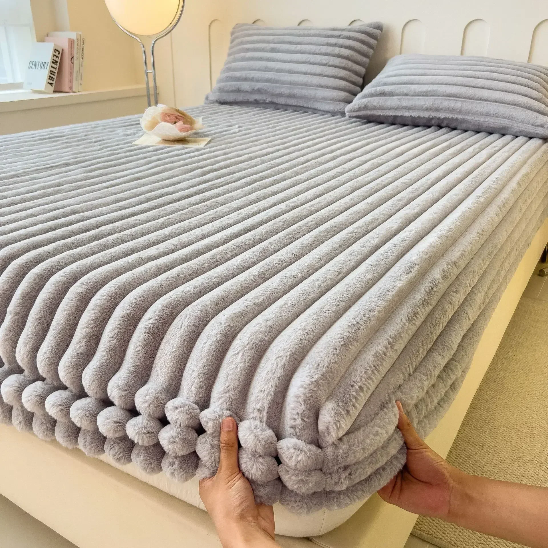 1pc Winter Warm Bed Sheet with Elastic Band Single/Queen/King Mattress Cover Thick Coral Fleece Fluffy Fitted Bed Sheets for Bed 4
