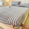 1pc Winter Warm Bed Sheet with Elastic Band Single/Queen/King Mattress Cover Thick Coral Fleece Fluffy Fitted Bed Sheets for Bed 4