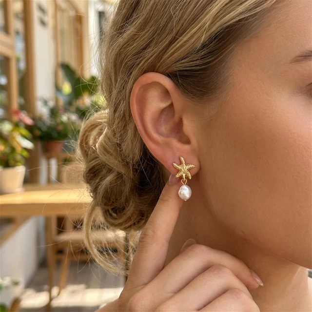 86640-23c87f.png Boucles d'oreilles délicates en forme d'étoile de mer avec perles d'imitation couleur or pour femme, style Mermaidcore, pendantes, bijoux de vacances d'été