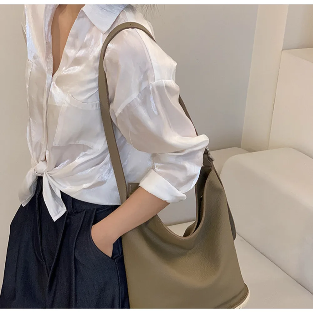 Bucket leisure large capacity commuting women's 2024 new single shoulder tote bag, leather soft cowhide crossbody bag_voghion.com