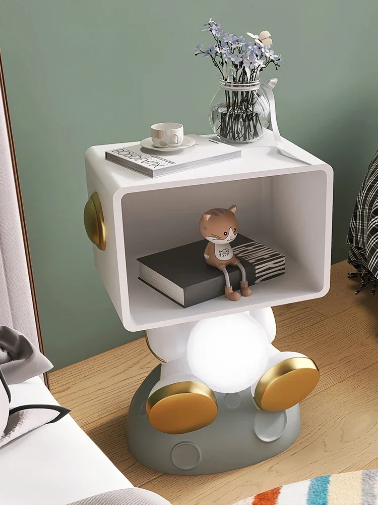Nordic Resin Astronaut Lamp, Bedside Table Lamp Floor Lamp Decoration Statue Nightstands, Bedroom Furniture Ornaments Sculptures