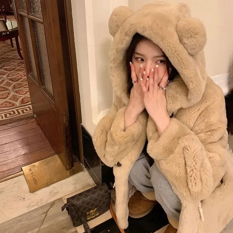 Autumn/Winter 2023 New Style Otter Rabbit Hair Cute Coat Female Cow Horn Button Fur Coat Cat's Ears Steamed Cat-ear Shaped Bread