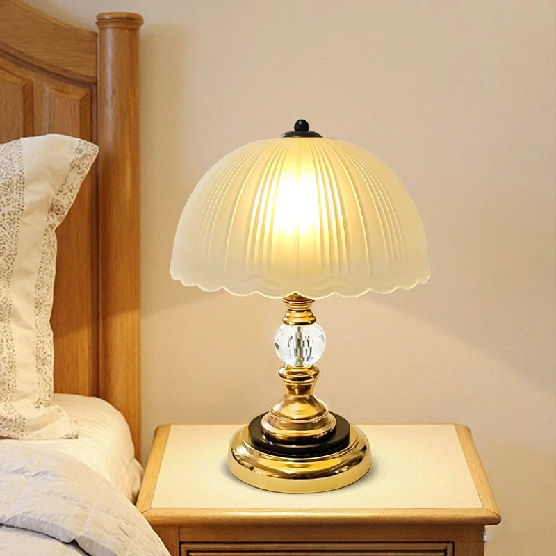 크리스탈 테이블 램프 2026 신형 프랑스 레트로 침실 침대 옆 램프 호텔 서재 ..