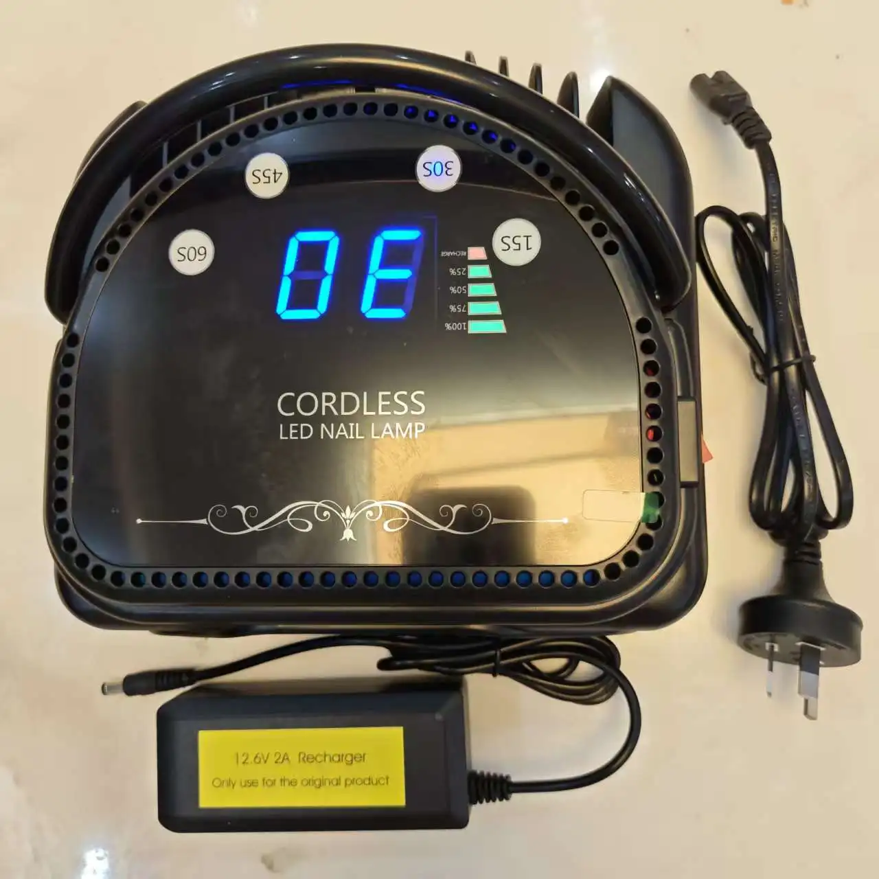 호주에서 인기 있는 15초 빠른 건조 스테인리스 스틸 대형 LED 네일 램프(32개 비드, 64W 휴대용 무선 UV)