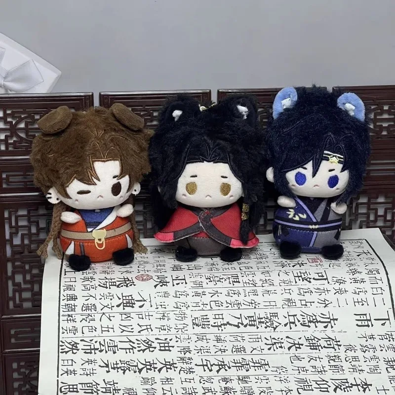 

Маленькая кукла, подвеска, окружающая лампа