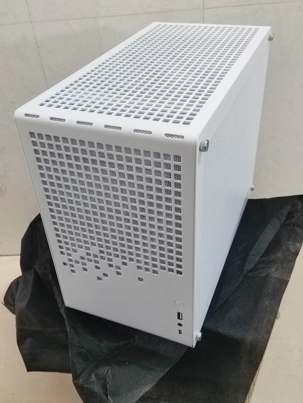 JONSBO Z20 섀시 메쉬 화이트 컬러 에디션 탈착식 캐리 핸들 미니멀리스트 M-ATX 게이밍 홈 컴퓨터 케이스