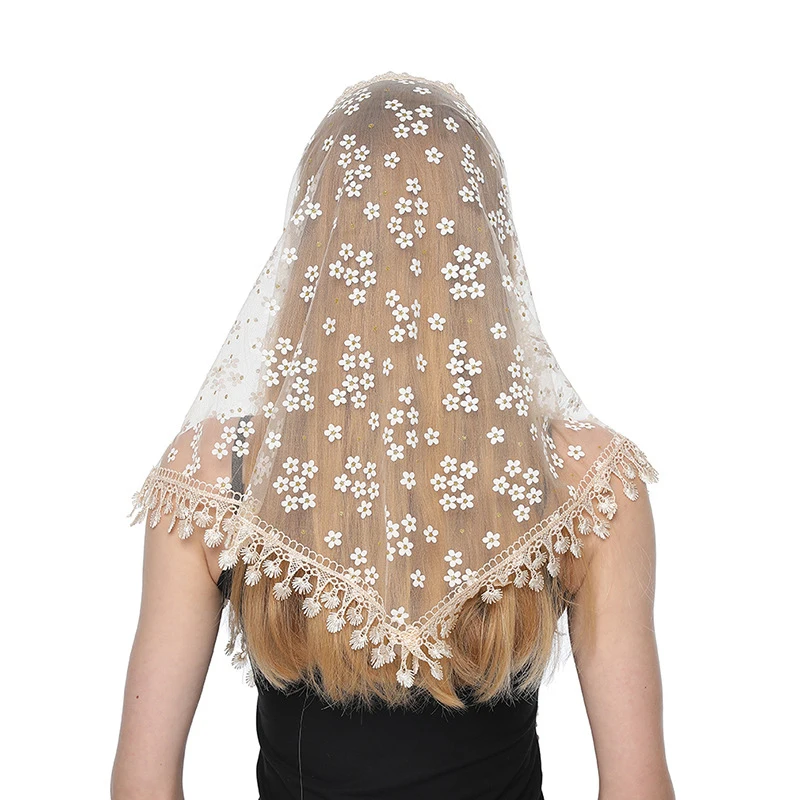 Рисунок 2 - Женский треугольный шарф с кисточками